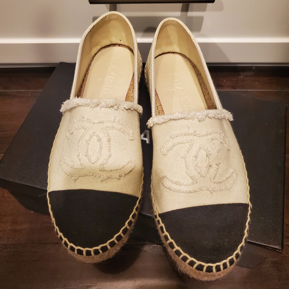 White and black canvas Chanel Espadrilles size 39